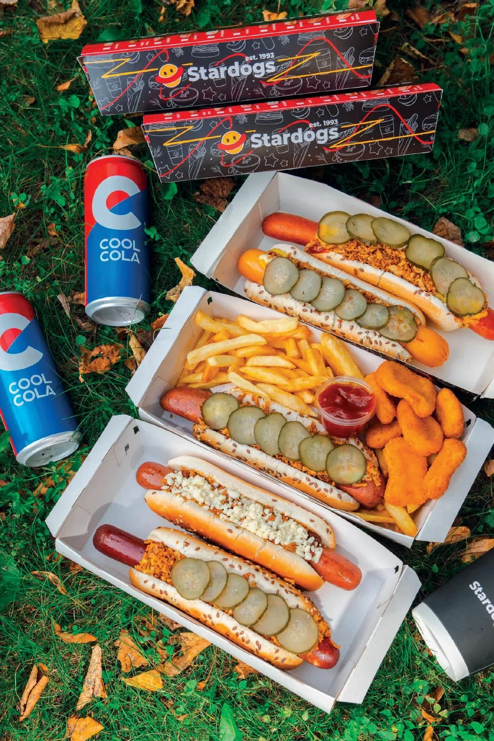 Хот-доги, картофель фри и напитки Stardogs